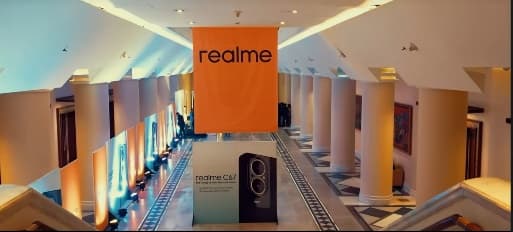 Realme C67, before the room.